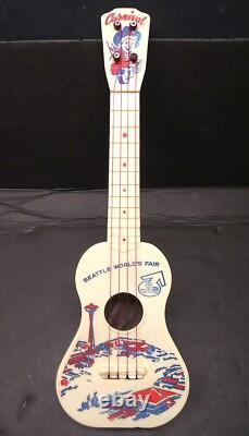 VERY RARE vintage 1962 SEATTLE WORLD'S FAIR TOY GUITAR SOUVENIR Space Needle V++