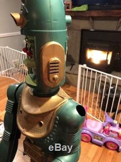 VINTAGE 1963 BIG LOO GIANT SPACE ROBOT by MARX