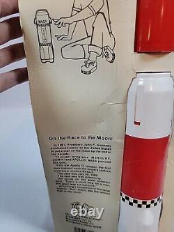 VINTAGE-1970's-PROCESSED PLASTIC CO. 14-APOLLO MOON ROCKET MOC Rare Titan