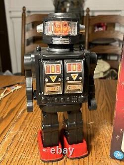 VINTAGE 1970s HK SPACE ROBOT SERIES HONG KONG ROBOT SUPER EXPLORER BOX CLEAN