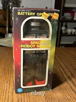 VINTAGE 1970s HK SPACE ROBOT SERIES HONG KONG ROBOT SUPER EXPLORER BOX CLEAN