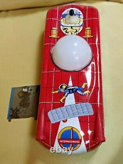 VINTAGE COSMOS TOY 70s SPACE SHIP BATTERY OPERATED LEMEZARY HUNGARY RARE RED