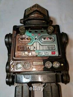 VINTAGE HORIKAWA JAPAN BATTERY OPERATED FIGHTING SPACE MAN Free S&H