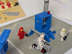 VINTAGE LEGO SPACE 497 GALAXY EXPLORER with Instructions Damaged Baseplate 90%+