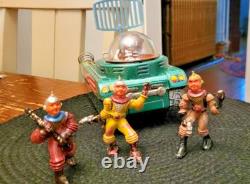VINTAGE MODERN TOYS MASUDAYA TN tin SPACE TANK Japan and ajax archer spacemen