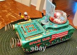 VINTAGE MODERN TOYS MASUDAYA TN tin SPACE TANK Japan and ajax archer spacemen