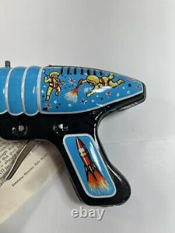 VINTAGE RAKETAPISZTOLY (Rocket Pistol) TIN TOY Space Ray Gun Complete In Box VGC