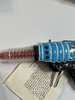 VINTAGE RAKETAPISZTOLY (Rocket Pistol) TIN TOY Space Ray Gun Complete In Box VGC