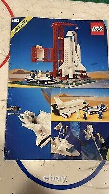 VINTAGE RARE Lego 1682 Space Shuttle Complete with Instructions And Mini Figs