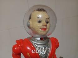 VINTAGE ROBOT IRWIN TOY Man From Mars Wind up 1952 SPACE TOY