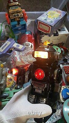 VINTAGE SPACE ROBOT WITH HAT MACHINE GEAR TOY WIND UP HORIKAWA 60s JAPAN PARTS