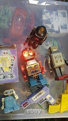 VINTAGE SPACE ROBOT WITH HAT MACHINE GEAR TOY WIND UP HORIKAWA 60s JAPAN PARTS