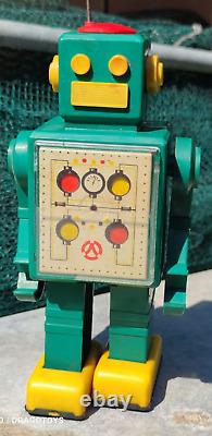 VINTAGE SPACE ROBOT WITH HAT MACHINE GEAR TOY WIND UP HORIKAWA 60s JAPAN PARTS