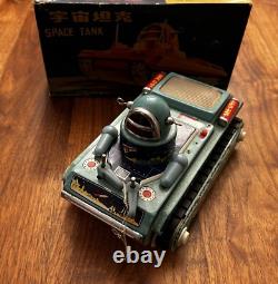 VINTAGE SPACE TANK SPACE TOY TIN LITHO IN ORIGINAL BOX 1960s
