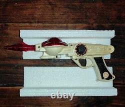 VINTAGE ULTRA RARE ROBOTECH SPACE LASER GUN TOY With SOUND ARGENTINA HARMONY GOLD