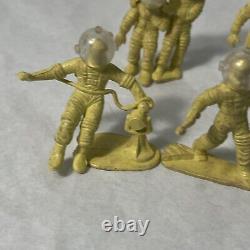 VTG 6 Tom Corbett Space Academy Figures Yellow Spacemen with Original Helmets