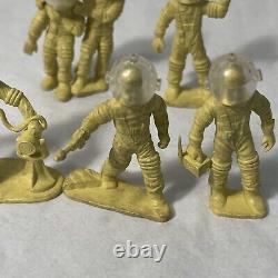 VTG 6 Tom Corbett Space Academy Figures Yellow Spacemen with Original Helmets