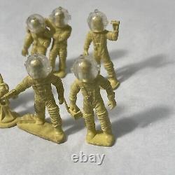 VTG 6 Tom Corbett Space Academy Figures Yellow Spacemen with Original Helmets