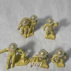 VTG 6 Tom Corbett Space Academy Figures Yellow Spacemen with Original Helmets