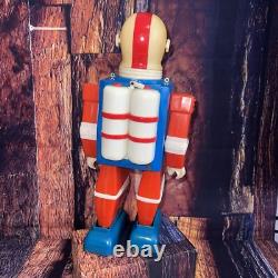 VTG 70's Cragstan Mr. LEM Lunar Excursion Space Man Robot HTF NOT WORKING READ