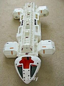 VTG Mattel SPACE 1999 EAGLE 1 SPACE SHIP WHITENESS RESTORED NO PARTS