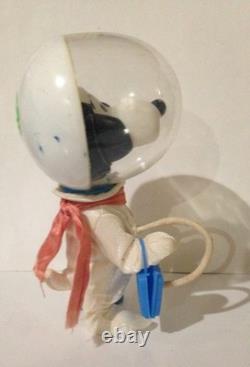 VTG Peanuts Snoopy United Features Space Astronaut Toy Figure 1969 Hong Kong