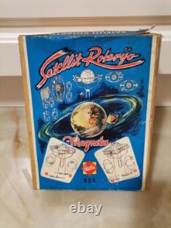 Vintage 1950 s GESCHA Tin #805 SATELLIT ROTARYO Toy Rotating Space Theme Toy