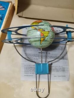 Vintage 1950 s GESCHA Tin #805 SATELLIT ROTARYO Toy Rotating Space Theme Toy