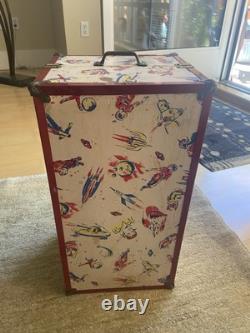 Vintage 1950's space trunk Toy astronauts spaceships Robots