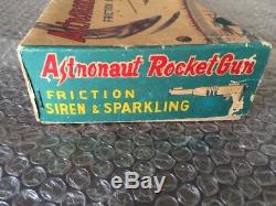 Vintage 1960s Astronaut Rocket Gun, ray gun, by Daiya, Japan, VF Original Box