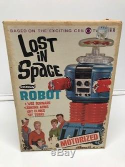 Vintage 1966 LOST IN SPACE TOY ROBOT By REMCO in BOX Light Works