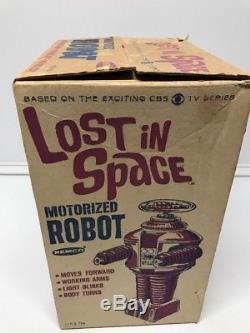 Vintage 1966 LOST IN SPACE TOY ROBOT By REMCO in BOX Light Works