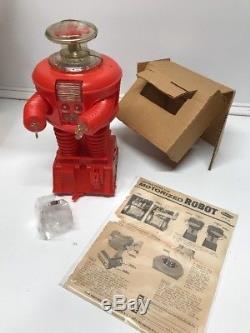 Vintage 1966 LOST IN SPACE TOY ROBOT By REMCO in BOX Light Works