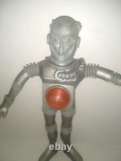 Vintage 1968 Colorforms ALIEN The Outer Space Men Electron Alien Toy. B16