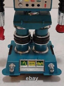 Vintage 1968 Ideal Zeroids Zerak Battery Operated Space Robot RARE