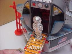 Vintage 1969 Apollo 11 Lunar Lander Dashin Japan Battery Operated Toy