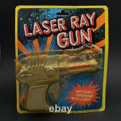 Vintage 1978 AHI Azark Hamway Int Laser Ray Gun Blaster Rack Toy LIGHT WORKS