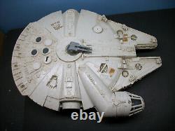 Vintage 1979 Kenner Star Wars Millennium Falcon Space Ship Toy