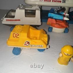 Vintage 1984 Lil Playmates Space Station Play Set Used