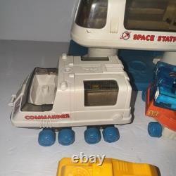 Vintage 1984 Lil Playmates Space Station Play Set Used