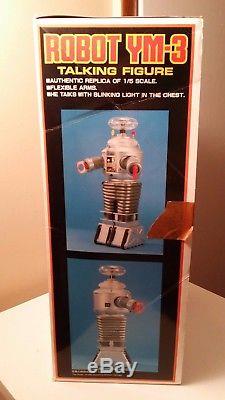 Vintage 1985 Lost in Space Toy Robot 16 Tall ROBOT YM-3 Masudaya COMPLETE