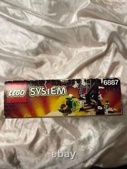 Vintage 1992 LEGO Space Blacktron # 6887 allied Avenger unused box Please read