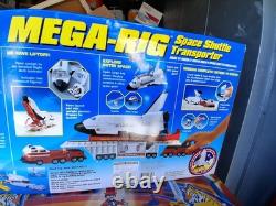 Vintage 1996 Hot Wheels Mega-rig Space Shuttle Transporter 16757 New Sealed Box
