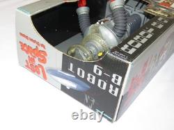Vintage 1997 Lost In Space Robot B-9 New in Box Trendmasters