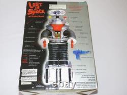Vintage 1997 Lost In Space Robot B-9 New in Box Trendmasters