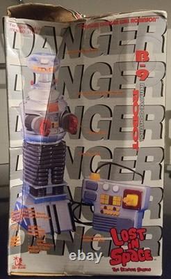 Vintage 1998-Classic Lost in Space- B-9 Remote Control ROBOT-New Sealed Box
