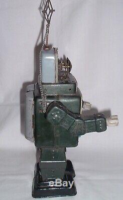 Vintage ALPS Television SPACE MAN ROBOT TOY Missing one part -semi working