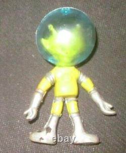 Vintage Colorforms Colorform Alien Outer Space Men mini rubber Alpha 7 withhelmet