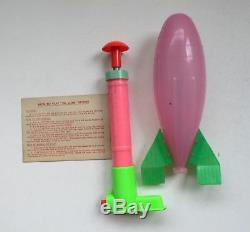 Vintage DELUXE SPITNIK Space Rocket Water Toy MIB 1960's Hong Kong