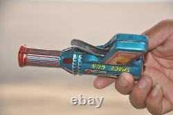 Vintage Fire Sparkle DAIYA Trademark Space Gun 577001 Litho Colorful Toy, Japan